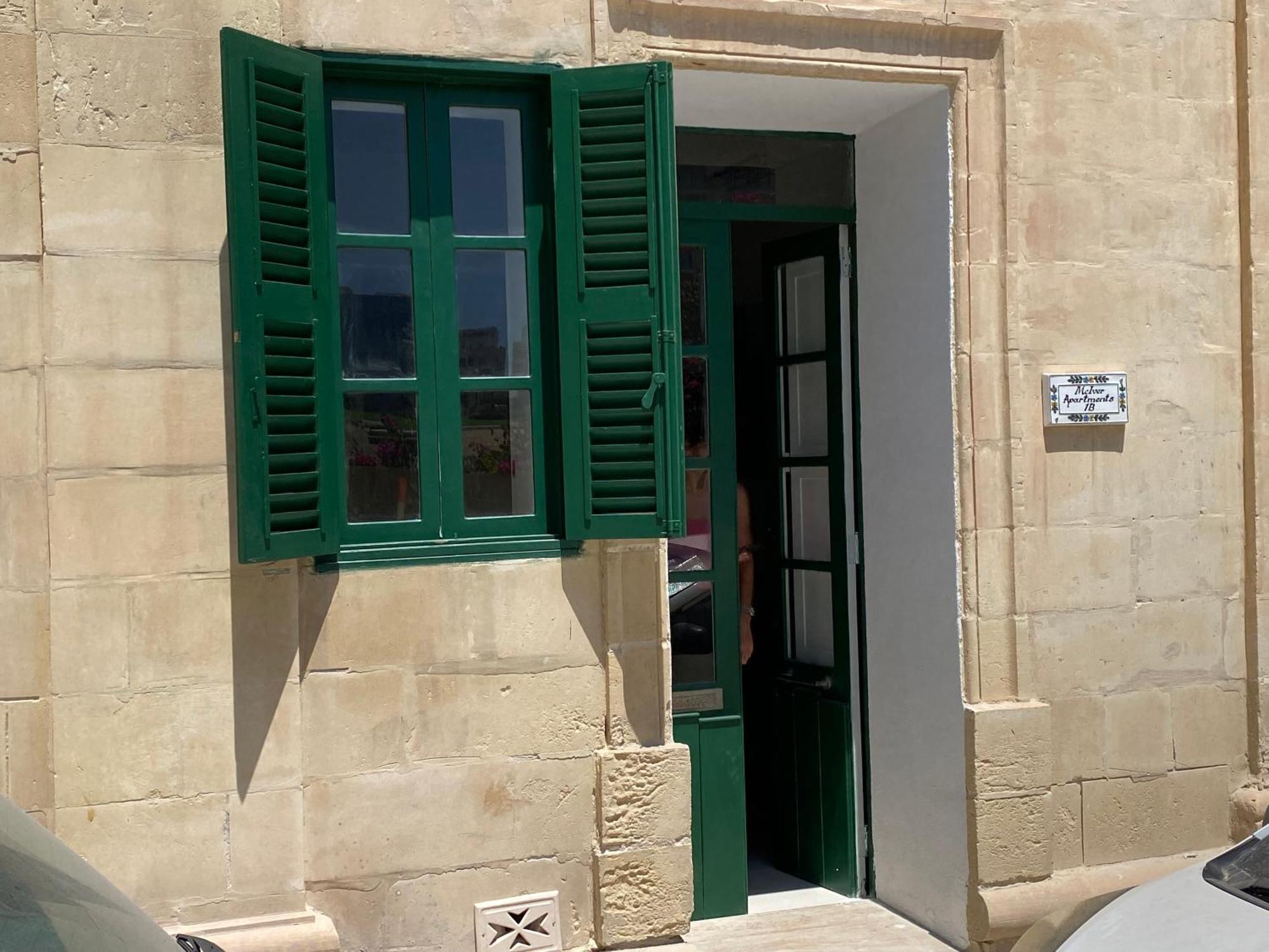 Stylish Typical Maltese Getaway Close To The Sea Слима Экстерьер фото